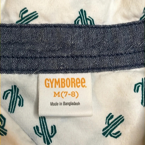 (Bundle) Zara shorts, Gymboree short sleeve, peek shorts, Boys size 7, 3 pieces - Picture 12 of 14